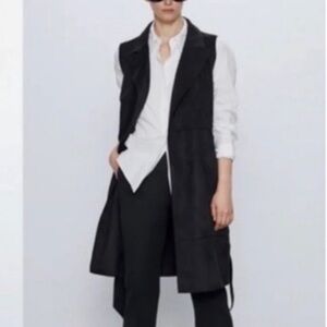 Zara Sleeveless Black Vest